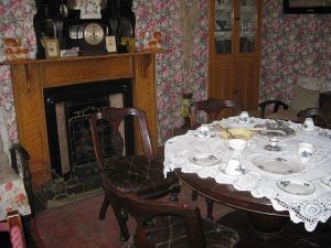 Interior of wealthy farmer's house.